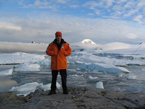 2-emilio-marcos-palma-antarctica